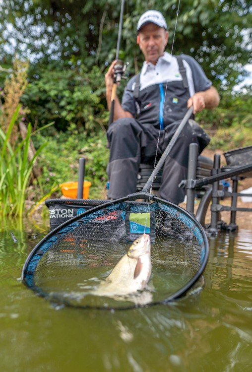 terwijl kalender zoeken Preston Latex Carp Landing Net 22"/55cm - De Sportvisser Den Haag