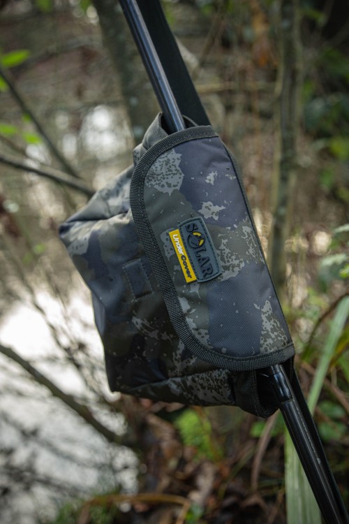Solar UnderCover Camo Padded Reel Pouch