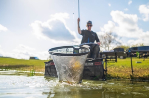 Preston Quick Dry Landing Net 16