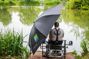 Preston Inception Fibreglass Flatback Brolly 50